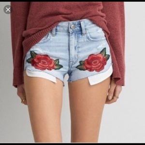 selling american eagle jean shorts, never worn.
